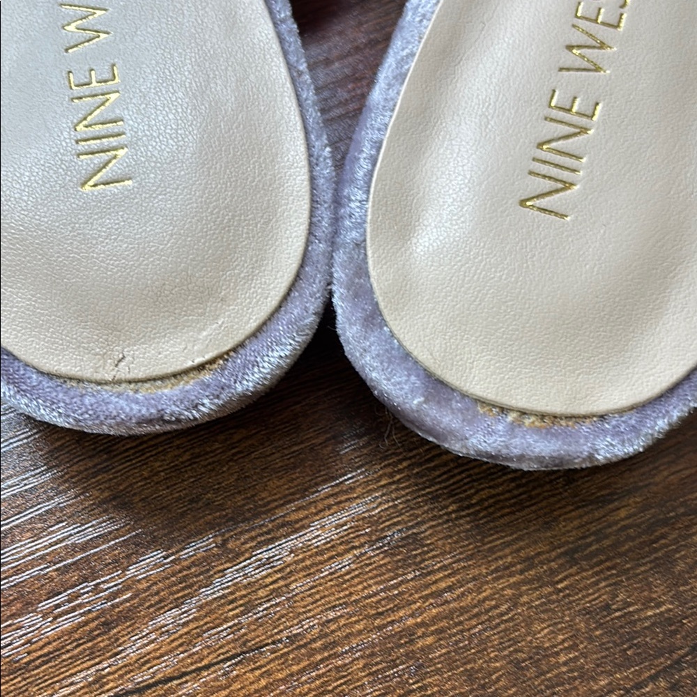 Nine West Lavender Velvet Mules with Dragonfly Embellishments 7.5 - Picture 8 of 8